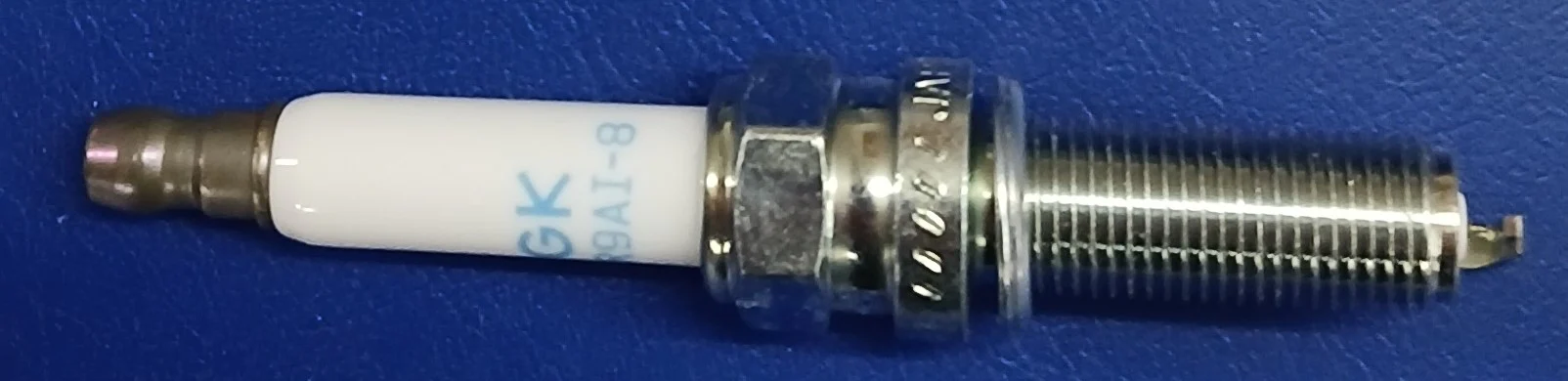 T1290396 | Spark Plug NGK LMAR9AI-8